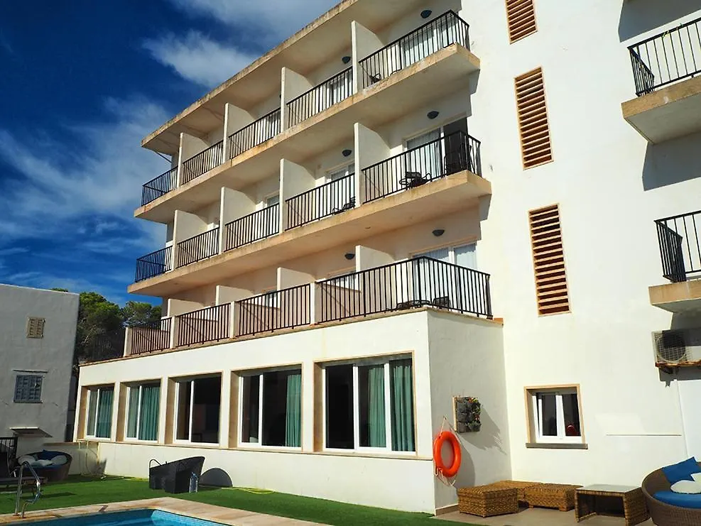 **  Hotel Rocamar Cala Figuera  Spain