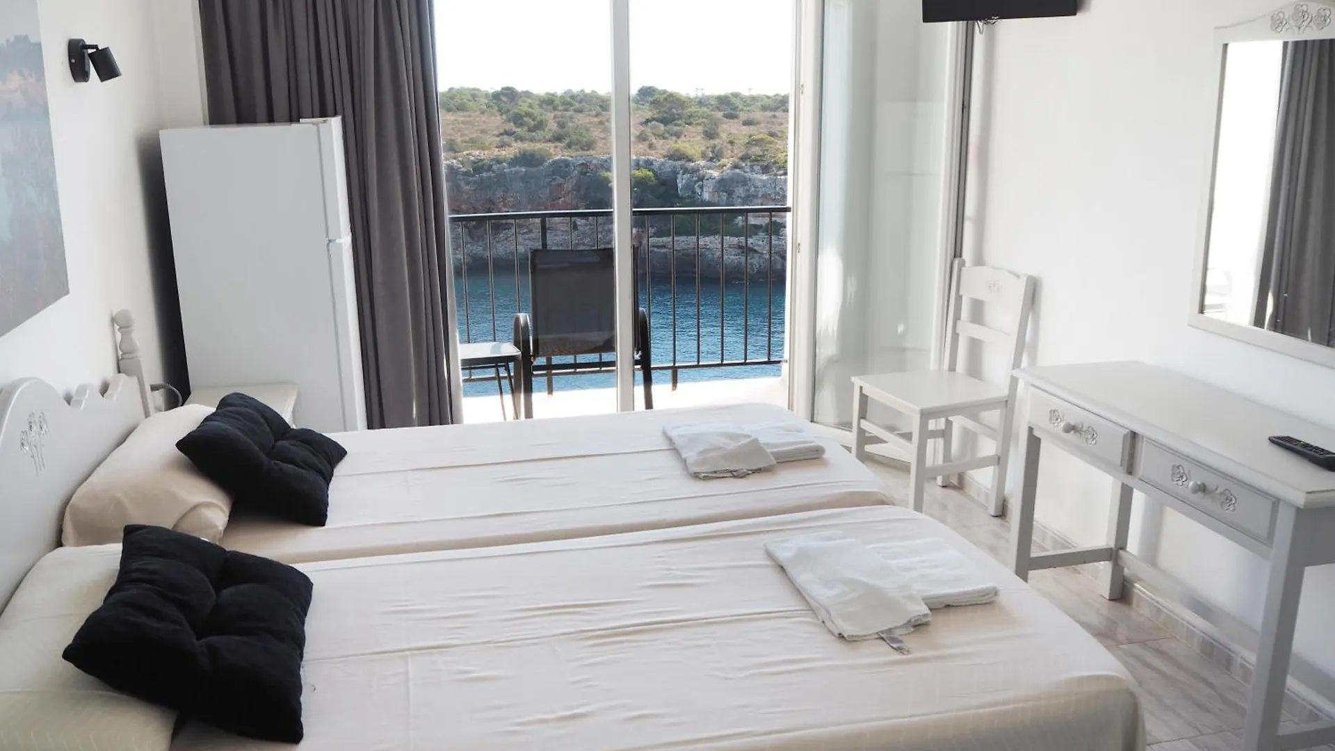 **  Hotel Rocamar Cala Figuera  Spanien